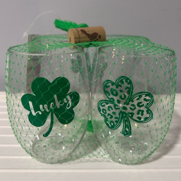St Patrick’s Shamrock Shatterproof Stemless Wine Glasses (set of 4) - Picture 2 of 2